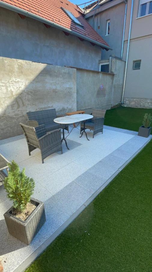 Holiday Apartmanhaz Harkany Exterior photo